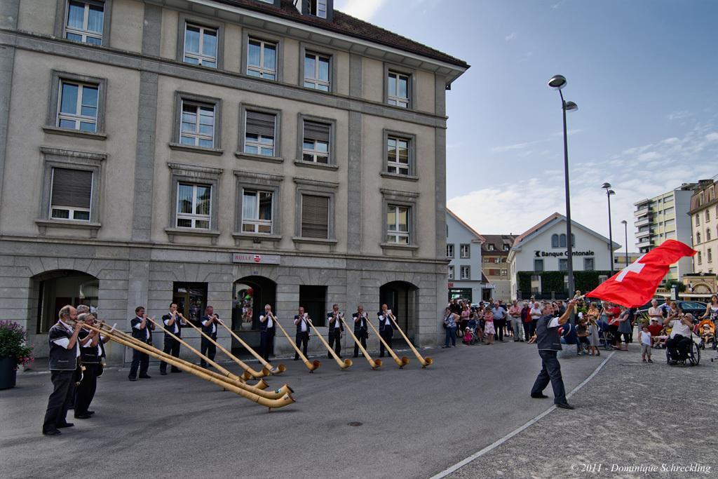 Hotel Des Alpes Bulle Center Экстерьер фото